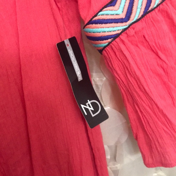 Top - Picture 3 of 4